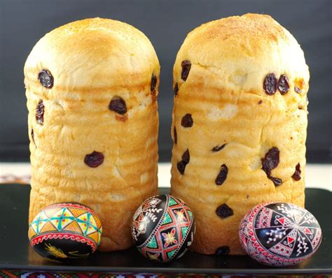 easter bread or ukrainian babka